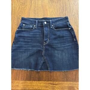 Levis denim raw hem skirt size 4